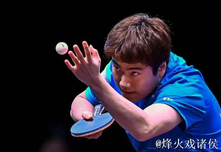 WTT多哈冠军赛：梁靖崑战胜队友 晋级男单八强