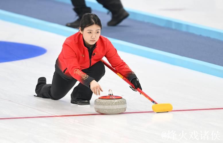 冬奥会冰壶资格赛：中国混双组合豪取六连胜