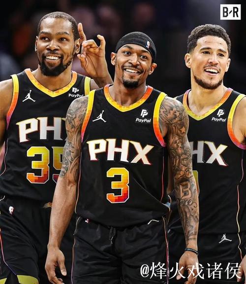 杜兰特布克合砍71分,新援砍下21+11,太阳力克活塞 杜兰特布克合砍71分,新援砍下21+11,太阳力克活塞